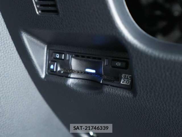 Toyota VOXY 2025-10 8360665-16