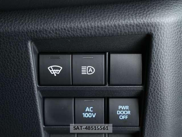 Toyota VOXY 2025-10 8360666-13