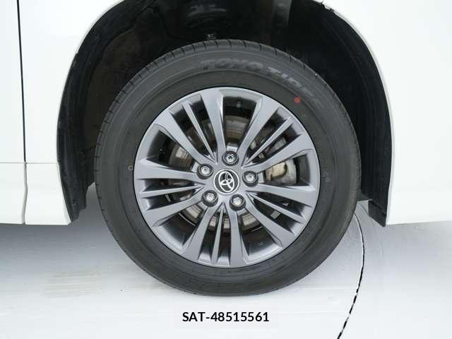 Toyota VOXY 2025-10 8360666-17