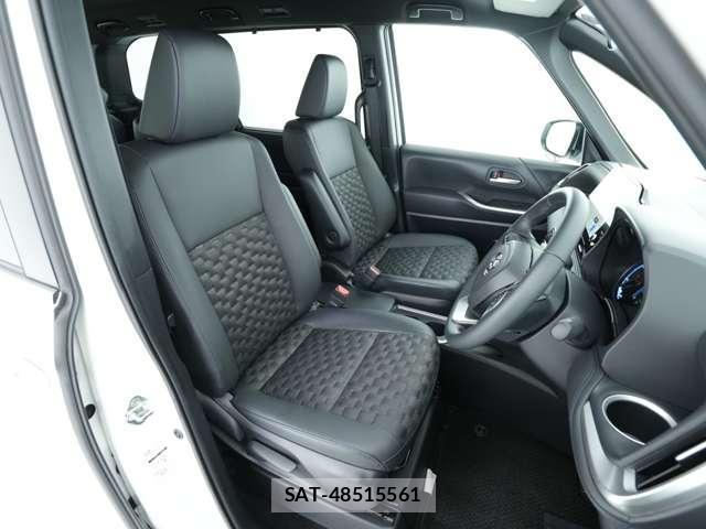 Toyota VOXY 2025-10 8360666-6