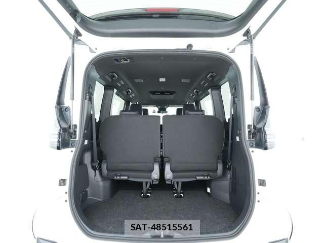 Toyota VOXY 2025-10 8360666-9