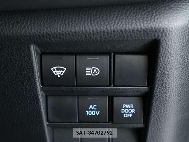 Toyota VOXY 2025-10 8360667-13