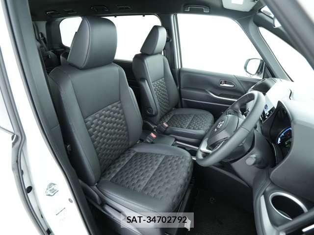 Toyota VOXY 2025-10 8360667-6