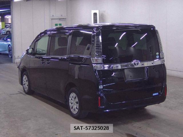 Toyota VOXY 2017-11 8360703-1