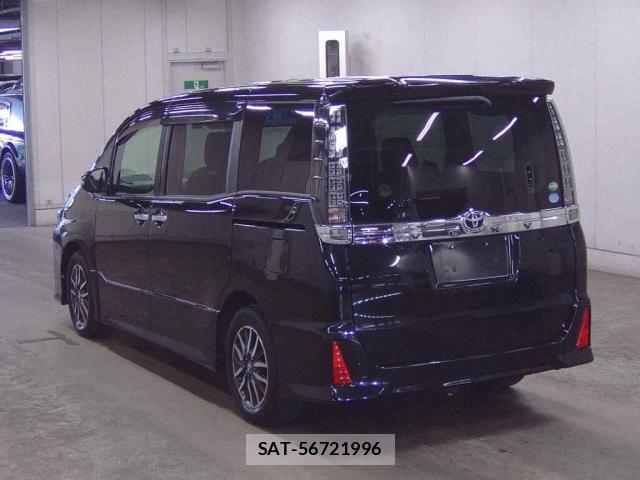 Toyota VOXY 2017-01 8360709-1