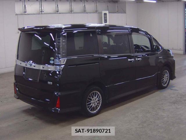 Toyota VOXY 2017-10 8360715-4
