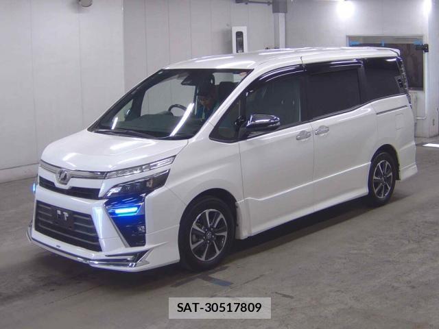 Toyota VOXY 2018-09 8360728-5