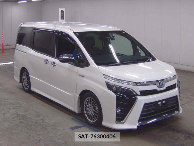 Toyota VOXY 2018-08 8360729-0