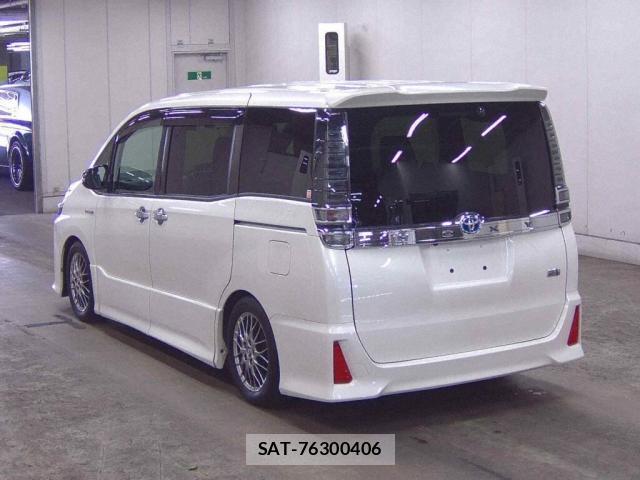 Toyota VOXY 2018-08 8360729-1