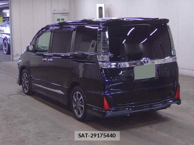 Toyota VOXY 2019-04 8360733-1