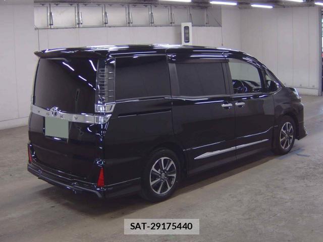 Toyota VOXY 2019-04 8360733-3