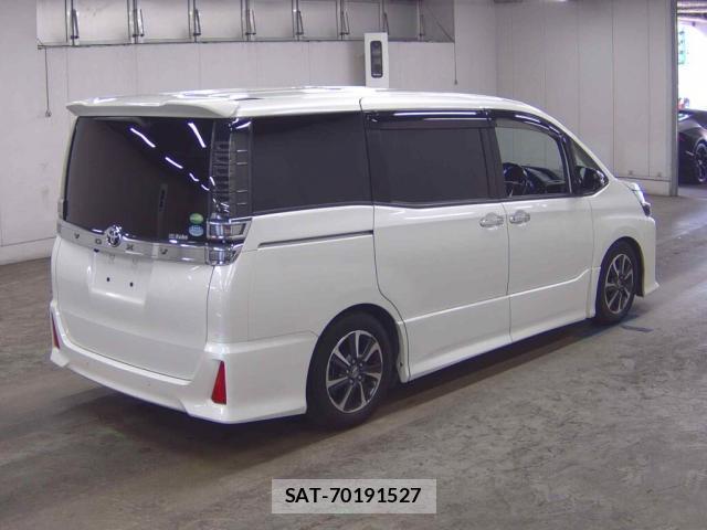 Toyota VOXY 2019-08 8360743-4