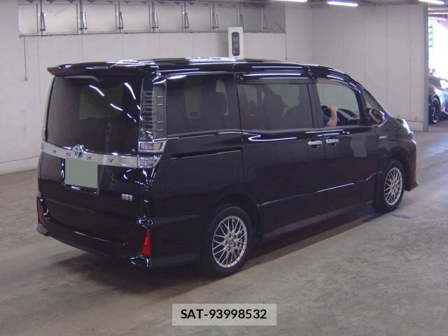 Toyota VOXY 2020-05 8360747-4