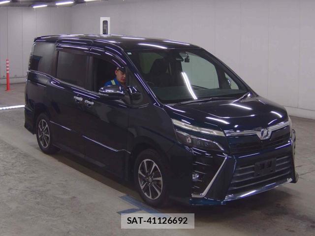 Toyota VOXY 2018-02 8360755-0