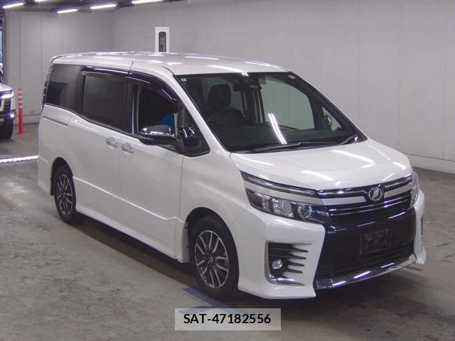 Toyota VOXY 2016-08 8360782-0