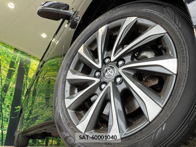 Toyota VOXY 2023-07 8360787-13
