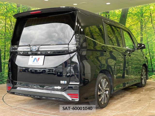 Toyota VOXY 2023-07 8360787-17