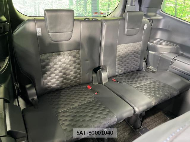 Toyota VOXY 2023-07 8360787-9