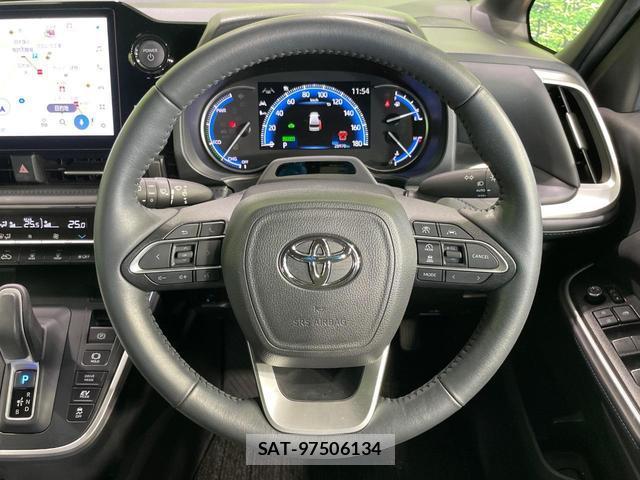 Toyota VOXY 2023-10 8360788-11