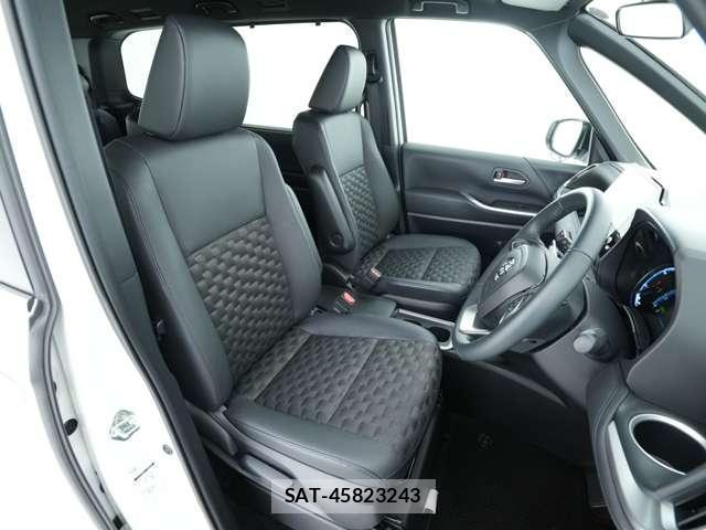 Toyota VOXY 2025-10 8360885-6