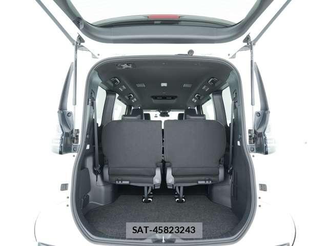 Toyota VOXY 2025-10 8360885-9