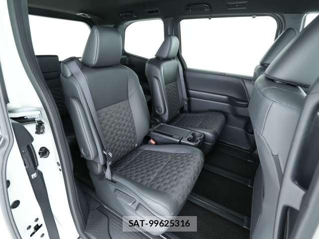 Toyota VOXY 2025-10 8360886-7