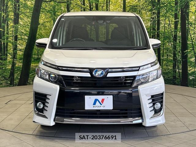 Toyota VOXY 2016-02 8360912-14