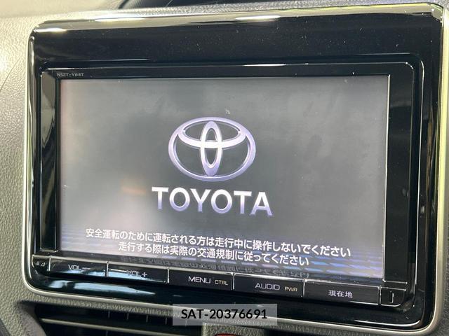 Toyota VOXY 2016-02 8360912-2