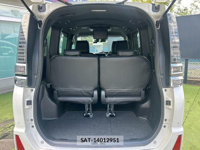 Toyota VOXY 2019-12 8360937-18