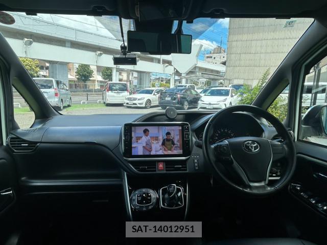 Toyota VOXY 2019-12 8360937-3