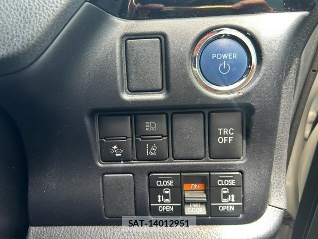 Toyota VOXY 2019-12 8360937-8