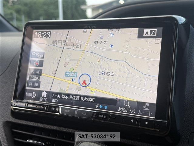 Toyota VOXY 2015-12 8360972-2