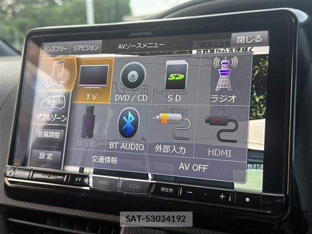 Toyota VOXY 2015-12 8360972-3