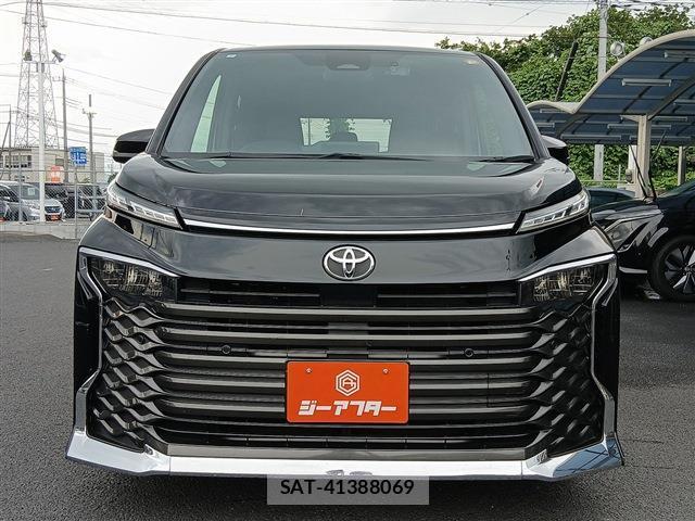 Toyota VOXY 2023-07 8360978-6