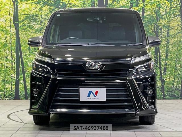 Toyota VOXY 2018-06 8361060-14