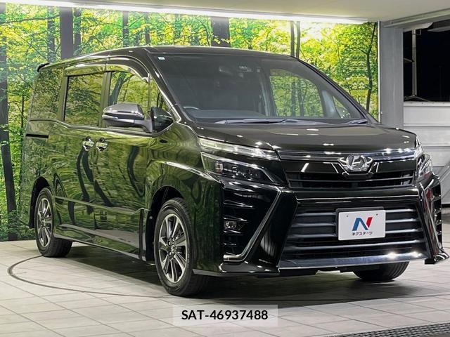 Toyota VOXY 2018-06 8361060-16