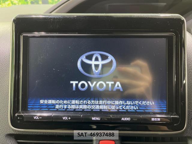 Toyota VOXY 2018-06 8361060-3