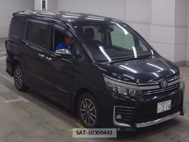 Toyota VOXY 2016-12 8361258-0