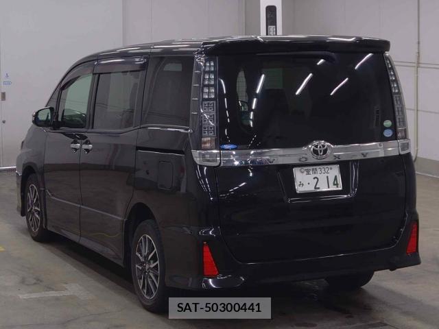 Toyota VOXY 2016-12 8361258-1