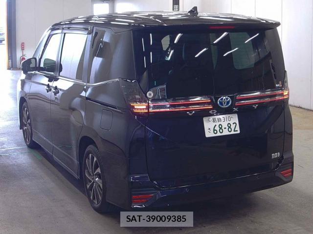 Toyota VOXY 2022-04 8361400-1
