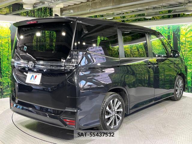 Toyota VOXY 2024-06 8361475-16