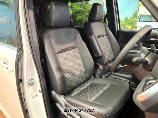 Toyota VOXY 2026-06 8361487-10