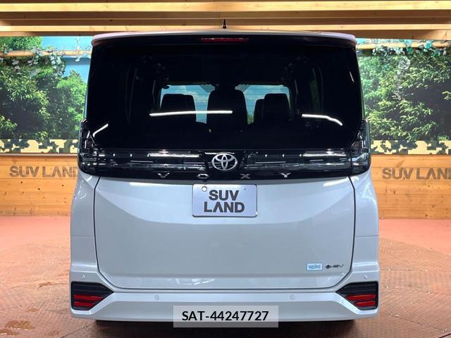Toyota VOXY 2026-06 8361487-17