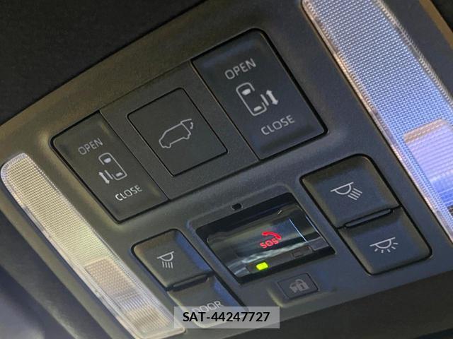 Toyota VOXY 2026-06 8361487-4