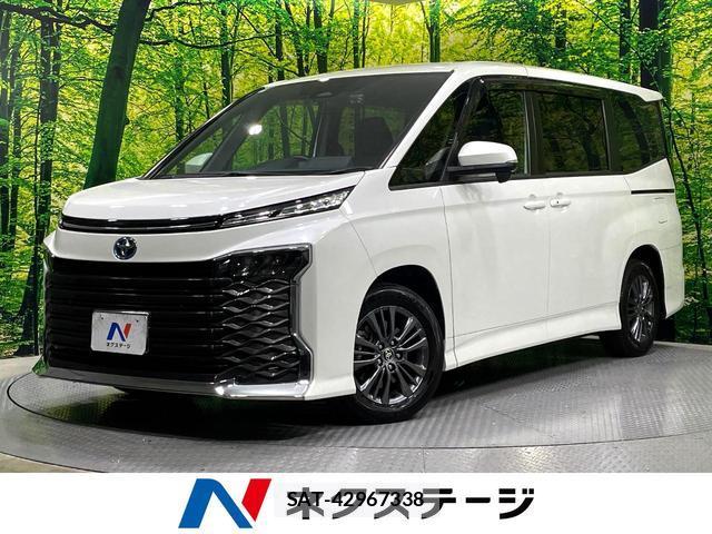 Toyota VOXY 2023-02 8361512-0
