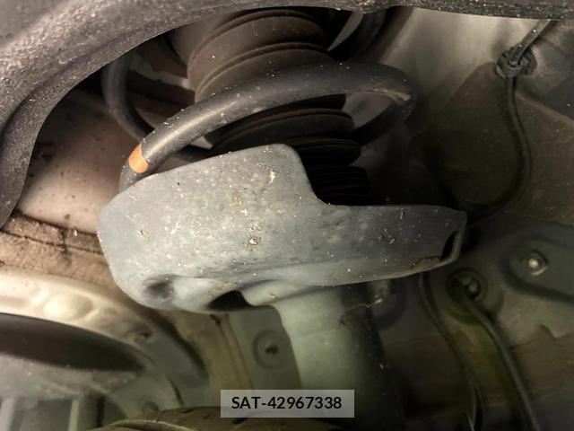 Toyota VOXY 2023-02 8361512-18