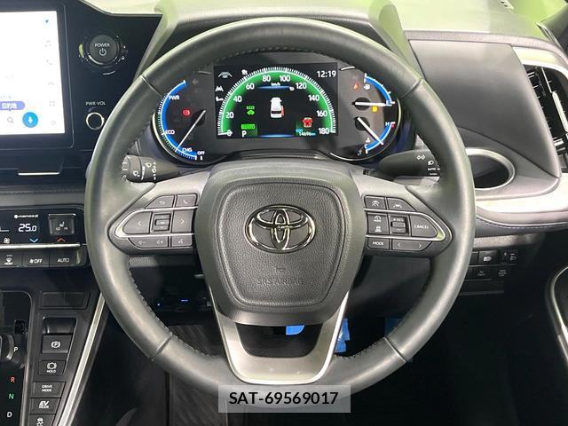 Toyota VOXY 2025-04 8361609-11