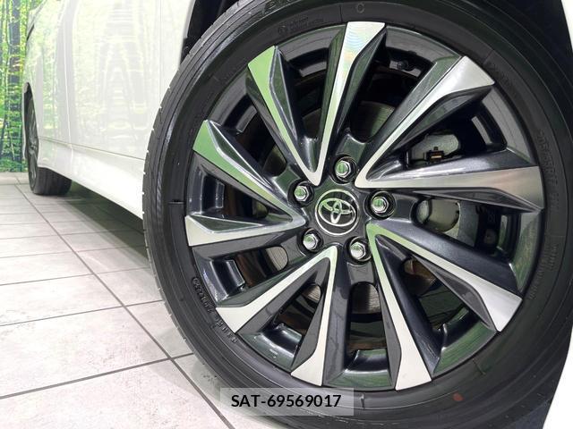 Toyota VOXY 2025-04 8361609-13