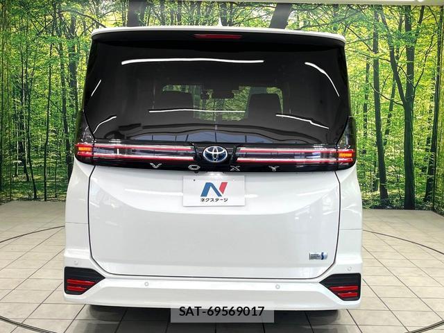 Toyota VOXY 2025-04 8361609-15