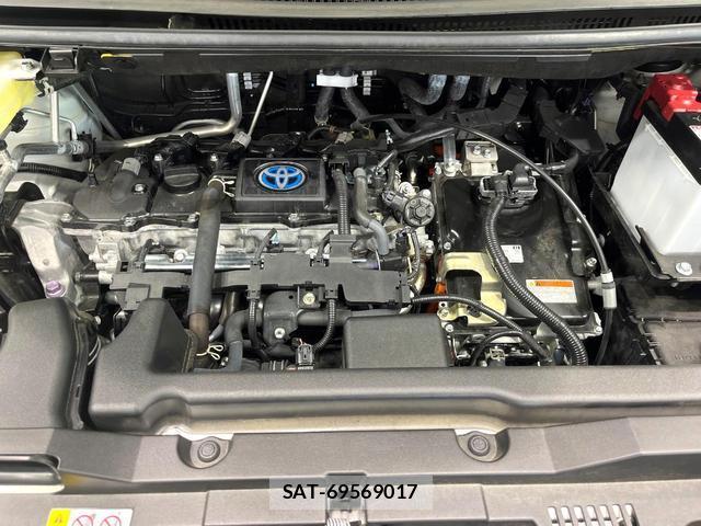 Toyota VOXY 2025-04 8361609-18